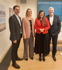 Jouleen Gruhn (2. v. rechts), Landtagsvizepräsidentin und gesundheitspolitische Sprecherin der SPD, besuchte die Pressekonferenz